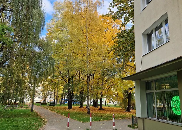 Zielona Nowa Huta Apartment by BookingHost